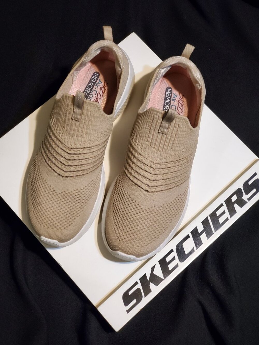 Womens sz 10 Skechers Taupe slip on Ultra flex 3.0 Trainer Shoes